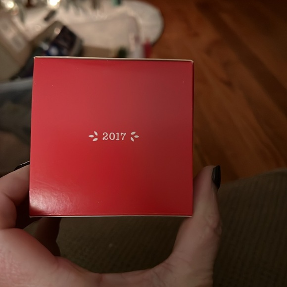 Hallmark keepsake SCOOBY SAVES THE DAY ornament - Picture 4 of 6